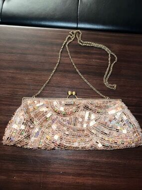 Jessica McClintock Beaded Evening Clutch Champagne Sequin Kiss Lock Chain Strap